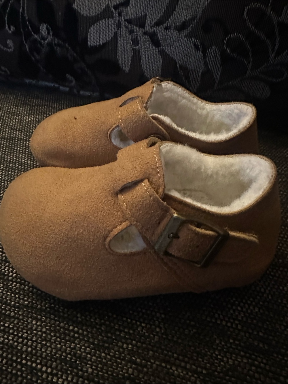 Plush-Lined Baby Mary Jane Shoes in Brown